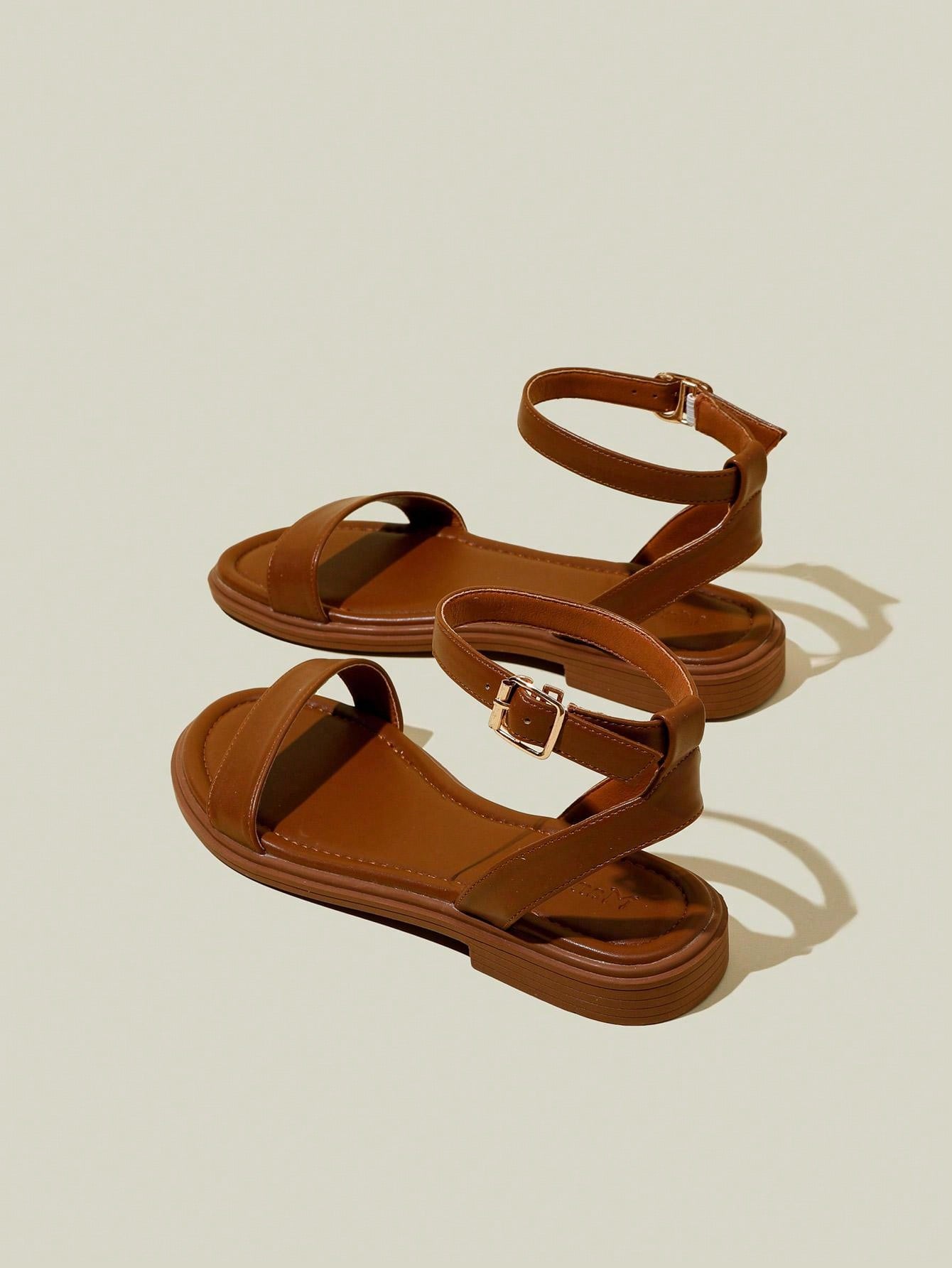 Fashionable small high heels - Image 6