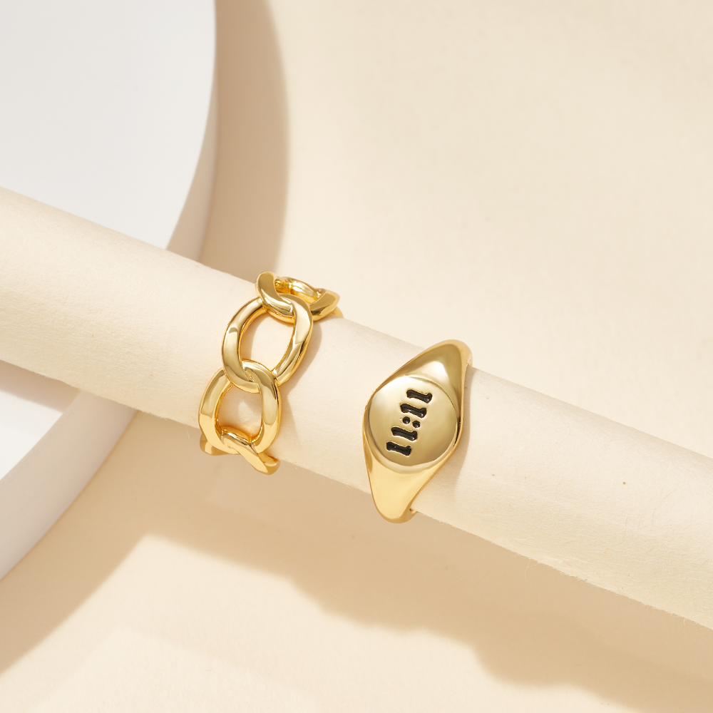 2Pcs Chunky Gold Rings - Image 6