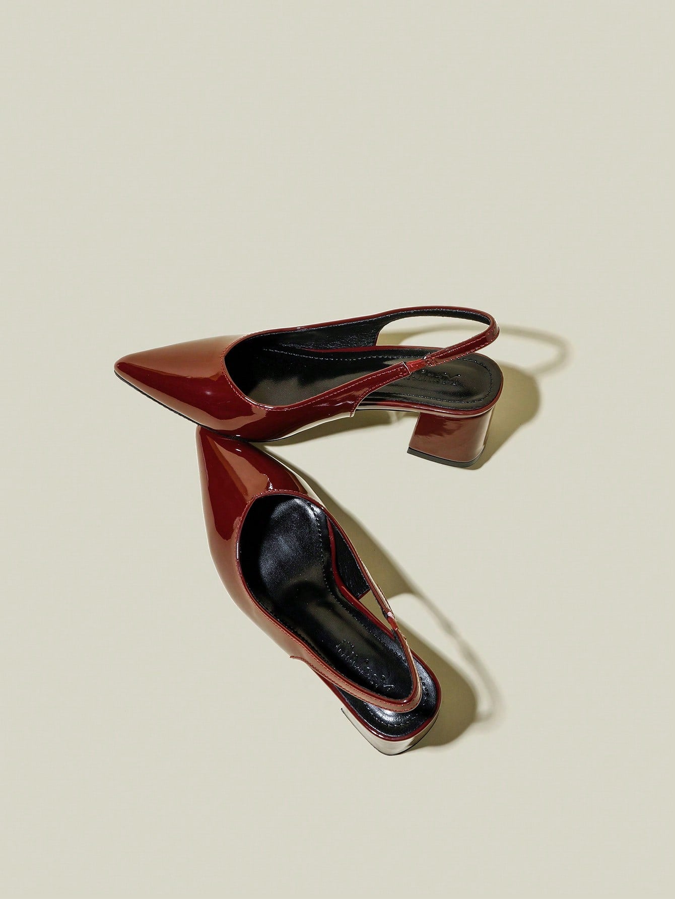 Fashionable small high heels - Image 6