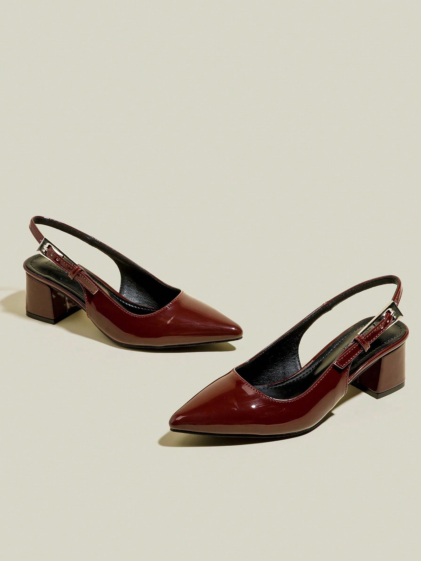 Fashionable small high heels - Image 2