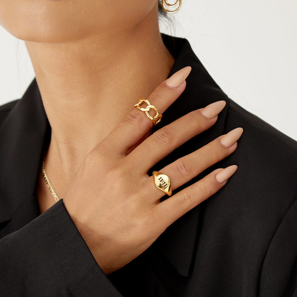 2Pcs Chunky Gold Rings - Image 4