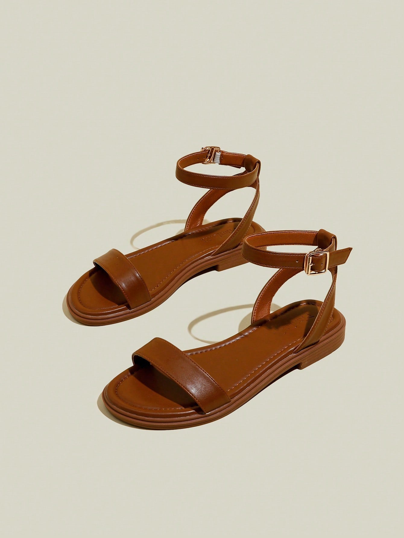 Fashionable small high heels - Image 5
