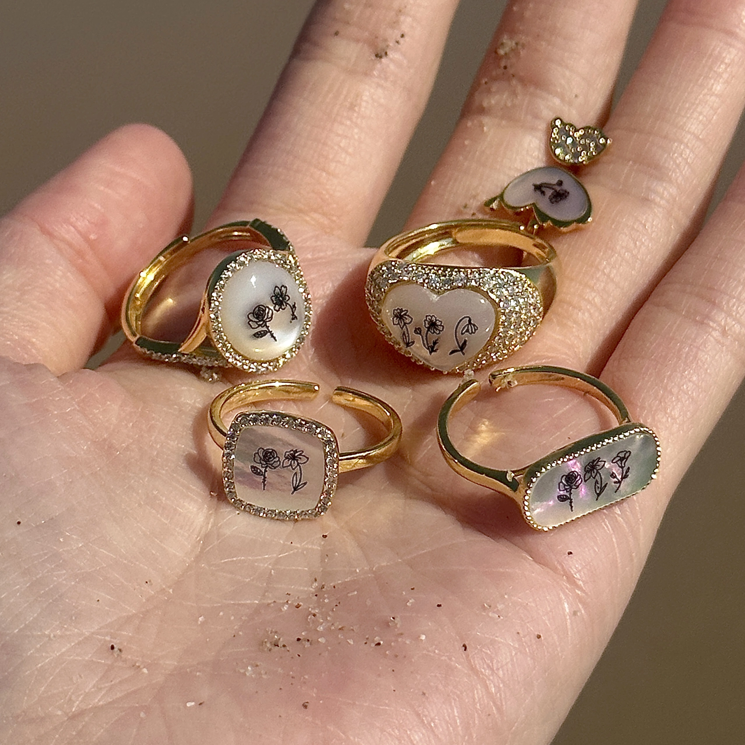 Personalized Chunky Birth Flower Signet Ring - Image 2